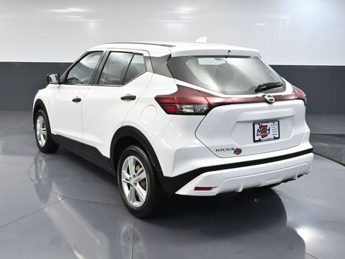 Used 2021 Nissan Kicks S image 8