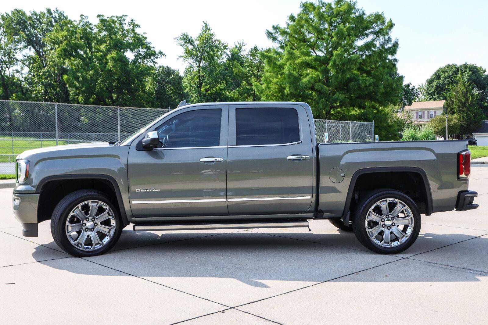Used 2018 GMC Sierra 1500 Denali w/ Denali Ultimate Package AWD/4WD image 4