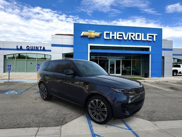 Used 2024 Land Rover Range Rover Sport SE AWD/4WD image 2