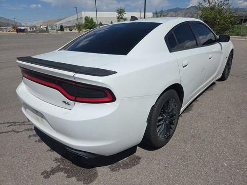 Used 2017 Dodge Charger R/T RWD image 3