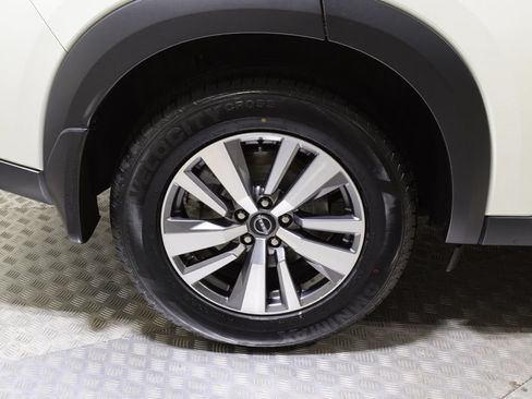 Used 2023 Nissan Pathfinder SL w/ Lighting Package (N92) AWD/4WD image 38