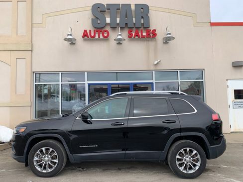 Used 2019 Jeep Cherokee Latitude Plus image 4