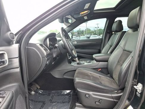 Used 2022 Jeep Grand Cherokee Laredo X AWD/4WD image 13