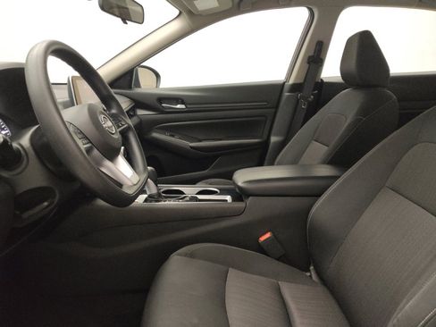 Used 2024 Nissan Altima 2.5 SV image 17