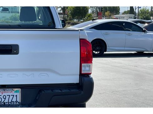 Used 2016 Toyota Tacoma SR RWD image 17