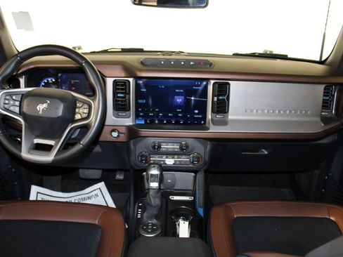 Certified 2023 Ford Bronco Outer Banks w/ Sasquatch Package image 13