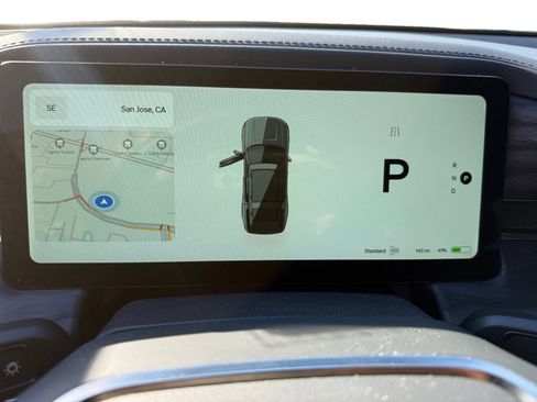 Used 2023 Rivian R1S Launch Edition image 11