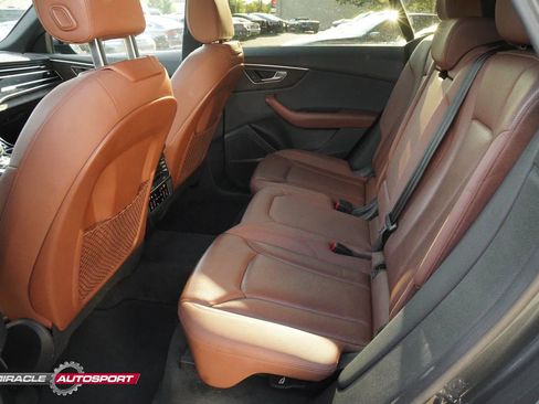 Used 2019 Audi Q8 Premium Plus w/ Premium Plus image 23