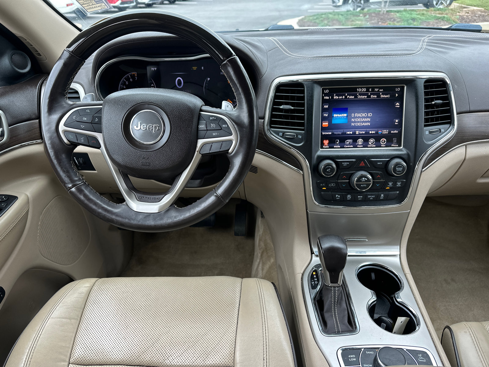 Used 2016 Jeep Grand Cherokee Overland AWD/4WD image 19