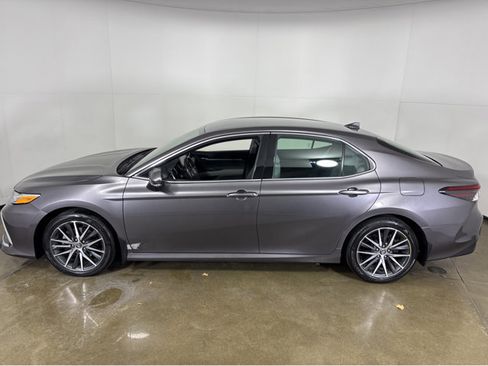 Used 2023 Toyota Camry XLE image 15