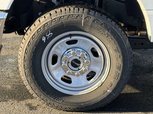 New 2025 Ford F350 XL w/ XL Chrome Package image 7