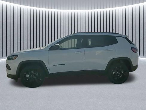 New 2026 Jeep Compass Latitude image 13