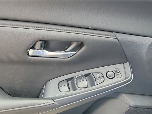 New 2025 Nissan Sentra SV image 10