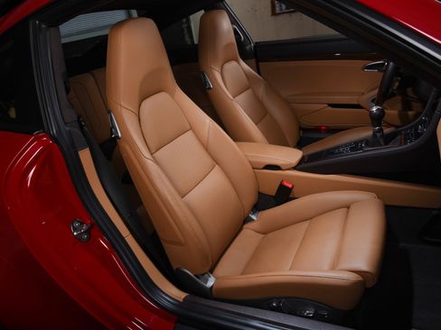 Used 2017 Porsche 911 Carrera 4S image 15