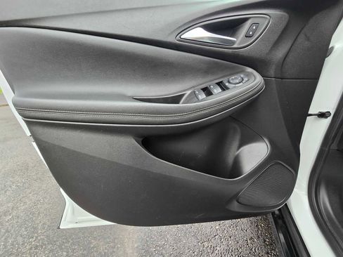 Used 2024 Buick Encore GX Sport Touring FWD image 17