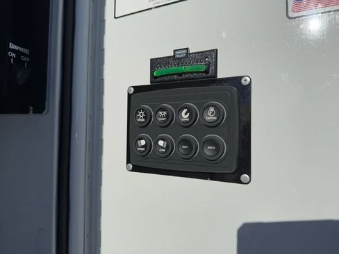 New 2026 Ford F750 2WD SuperCab Super Duty image 34