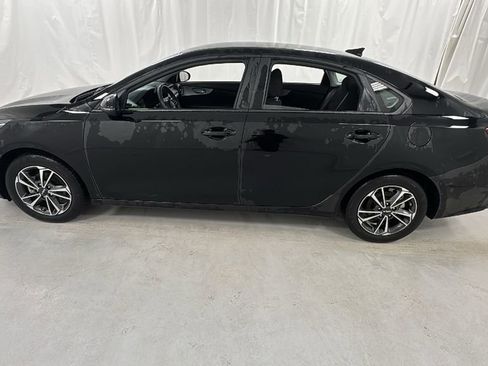 Used 2024 Kia Forte LXS w/ LXS Technology Package image 6