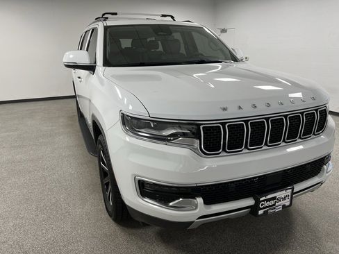 Used 2022 Jeep Wagoneer Series II image 2