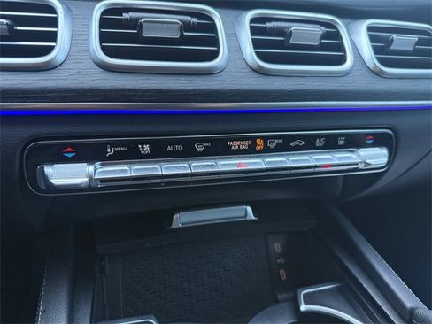 Used 2025 Mercedes-Benz GLE 450e GLE 450e image 21