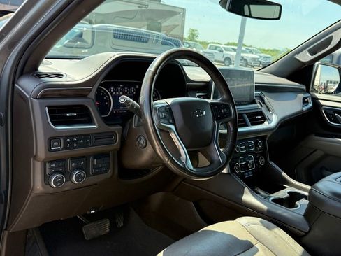 Used 2021 Chevrolet Suburban Z71 w/ Z71 Off-Road Package image 4