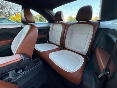 Used 2015 Volkswagen Beetle 1.8T Classic image 41