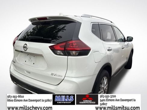 Used 2019 Nissan Rogue SV AWD/4WD image 3