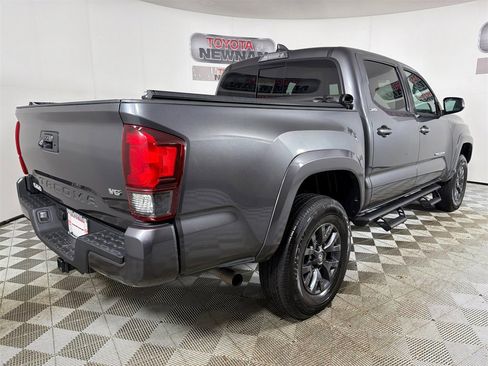 Used 2022 Toyota Tacoma SR5 image 3
