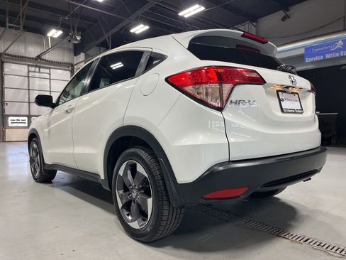 Used 2018 Honda HR-V EX image 5