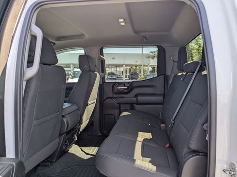 Used 2022 Chevrolet Silverado 1500 Custom image 13