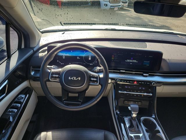 Used 2024 Kia Carnival FWD image 9