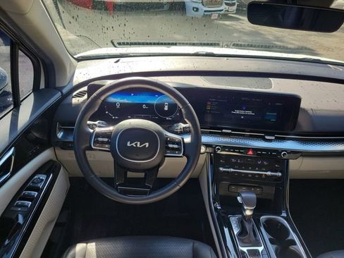 Used 2024 Kia Carnival SX Prestige FWD image 9