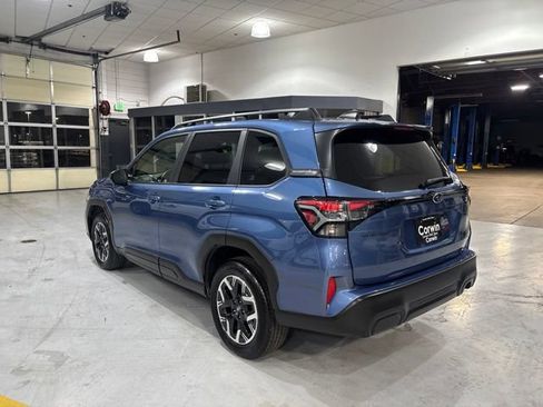 Used 2025 Subaru Forester Premium w/ Convenience Package #1 AWD/4WD image 4