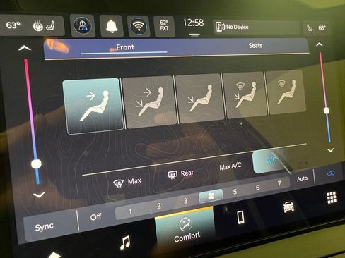 New 2026 Jeep Compass Latitude w/ Sun and Sound Group AWD/4WD image 31
