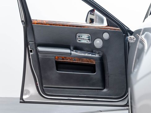 Used 2012 Rolls-Royce Ghost RWD image 70