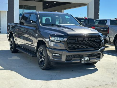 New 2026 RAM 1500 Express AWD/4WD image 9