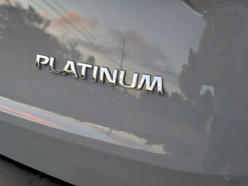 Used 2022 Nissan Rogue Platinum w/ Head-Up Display Package image 26