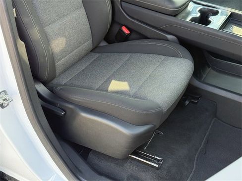 Used 2025 GMC Acadia Elevation image 19