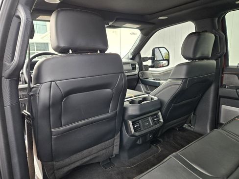 Used 2024 Ford F450 Platinum image 24