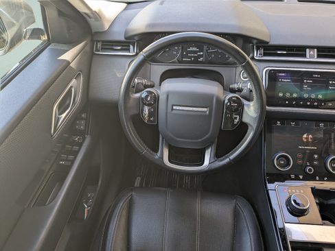 Used 2019 Land Rover Range Rover Velar S AWD/4WD image 11