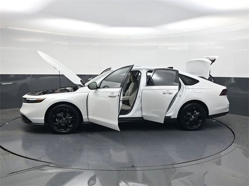 New 2025 Honda Accord SE image 42