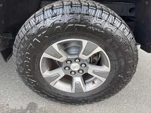 Used 2015 Chevrolet Colorado Z71 image 10