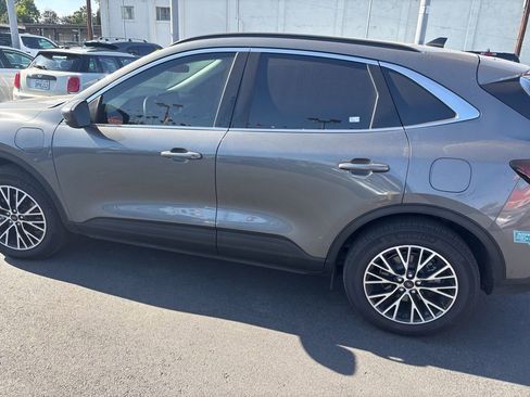 Used 2025 Ford Escape SE FWD image 7