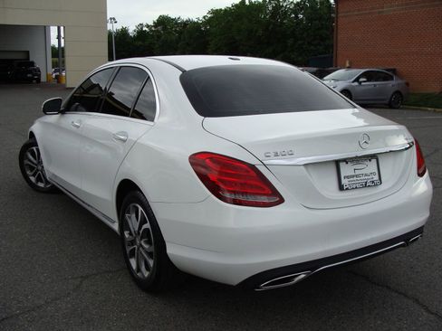 Used 2015 Mercedes-Benz C 300 4MATIC Sedan image 4