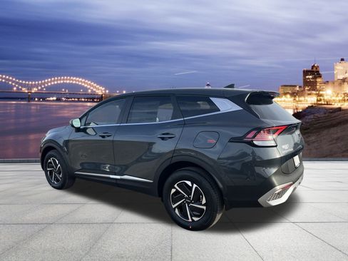 New 2025 Kia Sportage LX image 3