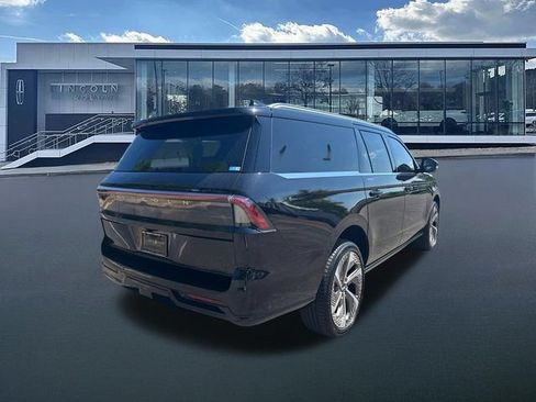 New 2026 Lincoln Navigator L Black Label AWD/4WD image 8