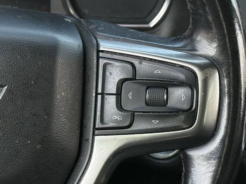 Used 2021 Chevrolet Suburban LT RWD image 15
