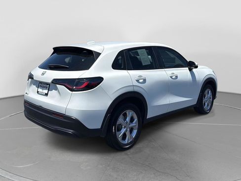 Used 2023 Honda HR-V LX image 6