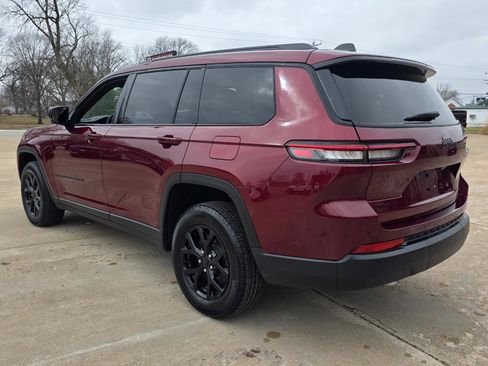 Used 2024 Jeep Grand Cherokee L Altitude image 17