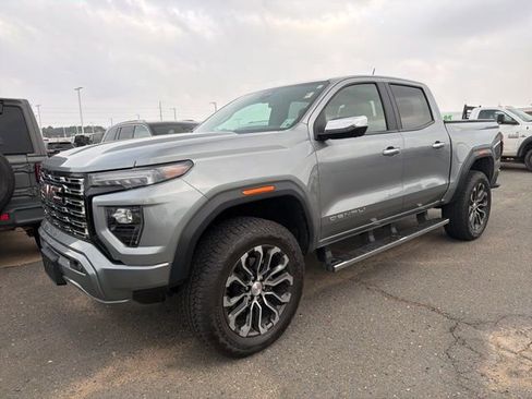 Used 2026 GMC Canyon Denali image 3