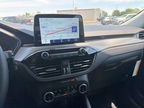 New 2026 Ford Escape Active w/ Cold Weather Package AWD/4WD image 15
